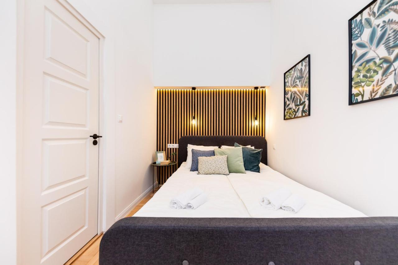 Kiraly Downtown Apartment Budapest Bagian luar foto